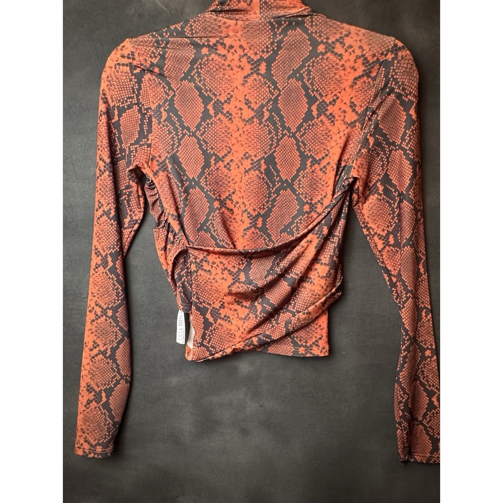Topshop Snakeskin Print Top NWT Orange Brown Long Sleeve Ruched Mock Neck Size 6 - Picture 4 of 5